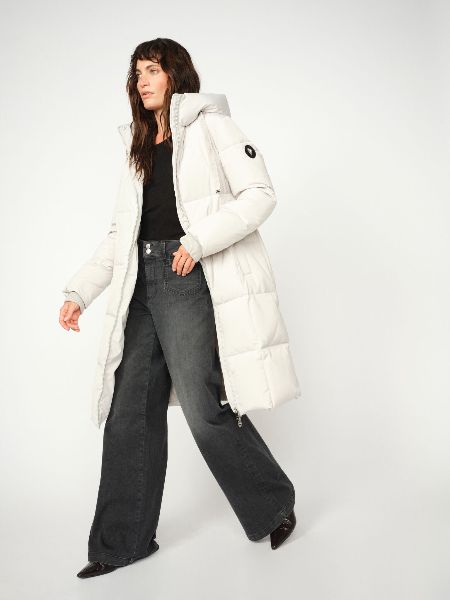 Modelshot / Glacier Gray / Detail